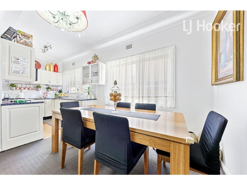 138 Smart St, Fairfield Heights NSW 2165