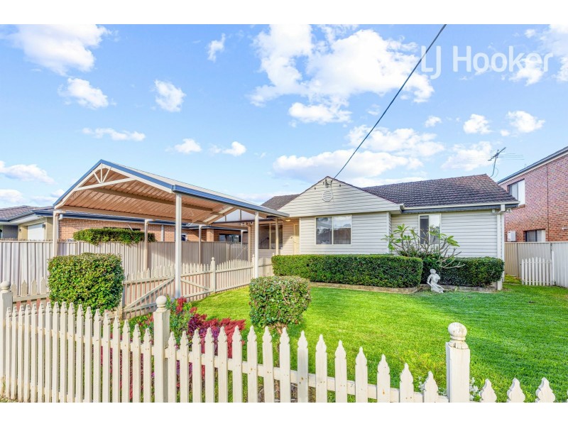 20 Labuan Rd, Holsworthy NSW 2173