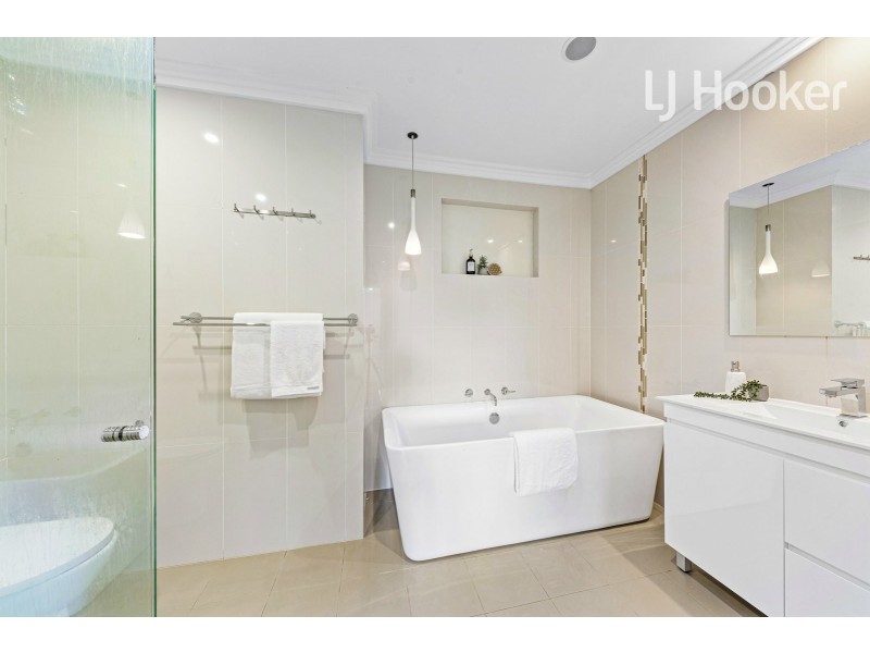 20 Labuan Rd, Holsworthy NSW 2173