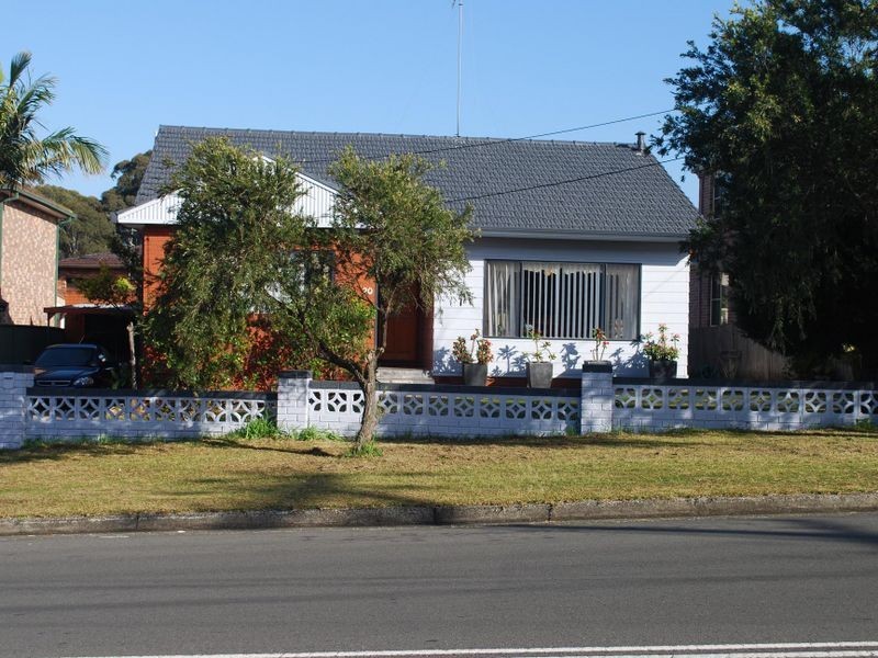 20 Surrey Avenue, Georges Hall NSW 2198