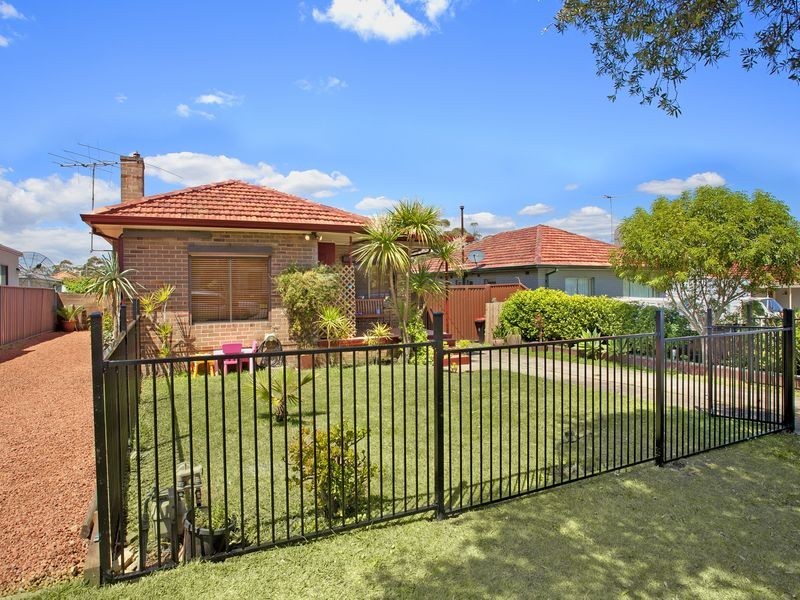 55 Minmai Road, Chester Hill NSW 2162