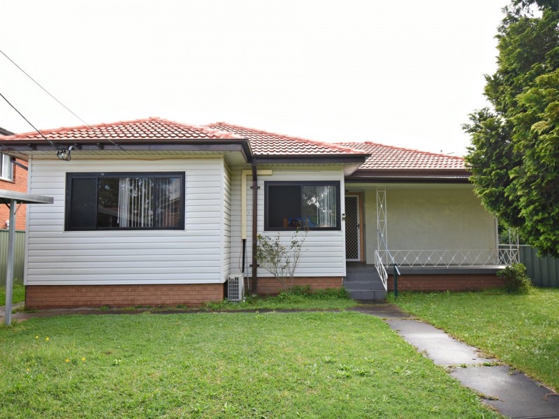 17a Vincent Cres, Canley Vale NSW 2166