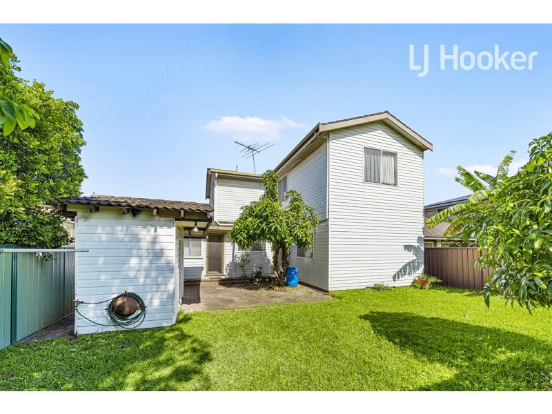 25 Torrens St, Canley Heights NSW 2166