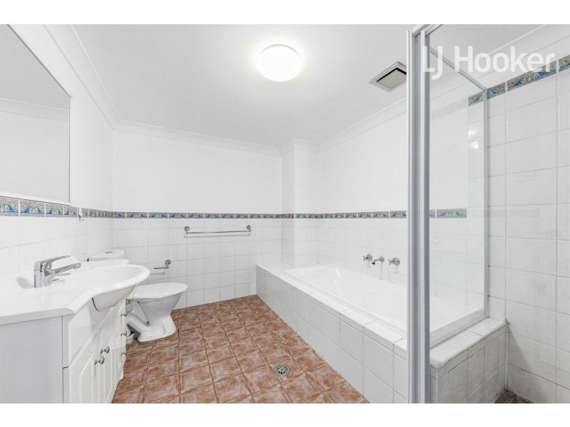 9/8 Bigge St, Warwick Farm NSW 2170