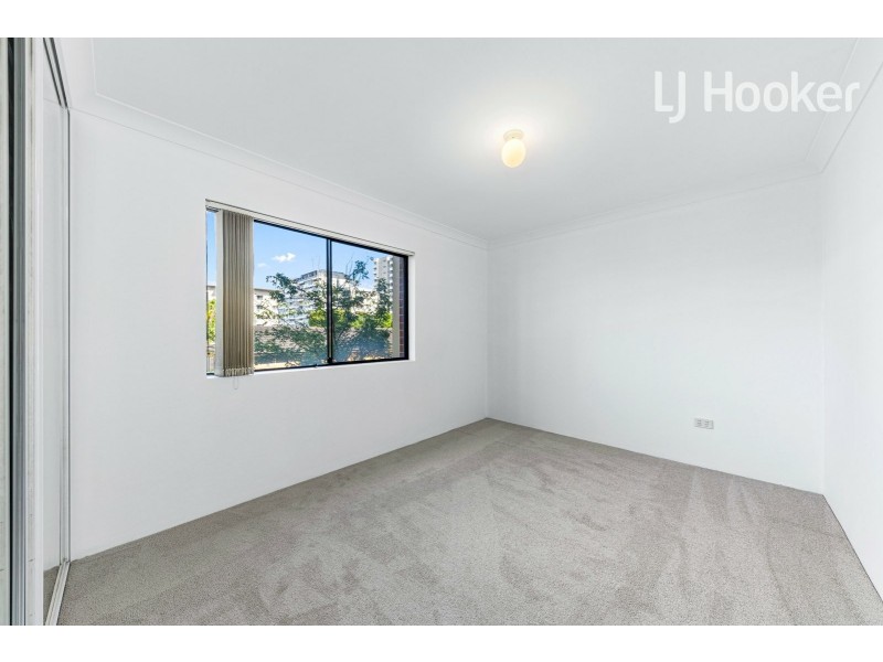 9/8 Bigge St, Warwick Farm NSW 2170