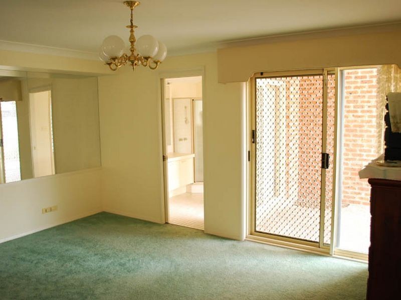 180 Longstaff Avenue, Chipping Norton NSW 2170