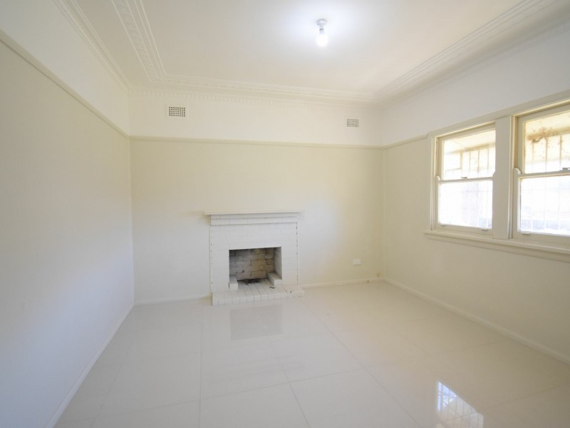 328 Cabramatta Rd, Cabramatta NSW 2166