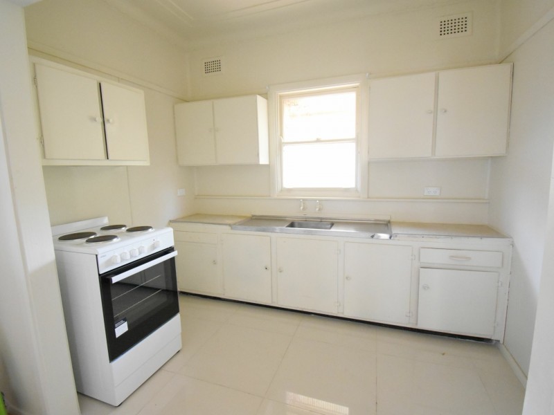 328 Cabramatta Rd, Cabramatta NSW 2166