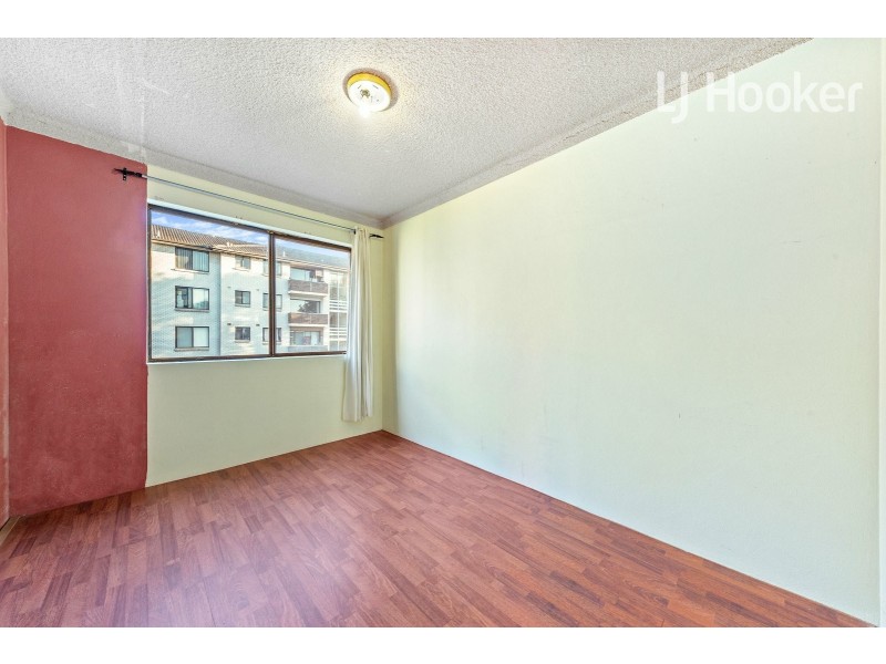 10/2 Pevensey St, Canley Vale NSW 2166