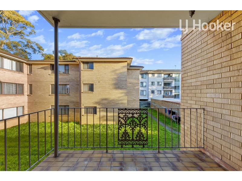 10/2 Pevensey St, Canley Vale NSW 2166