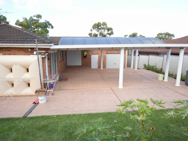 262 Whitford Rd, Green Valley NSW 2168
