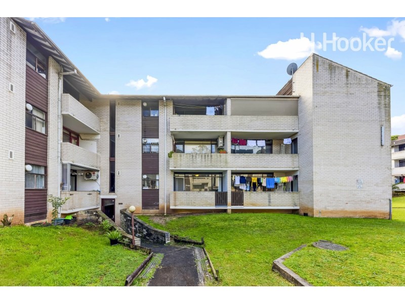 60/81 Memorial Ave, Liverpool NSW 2170
