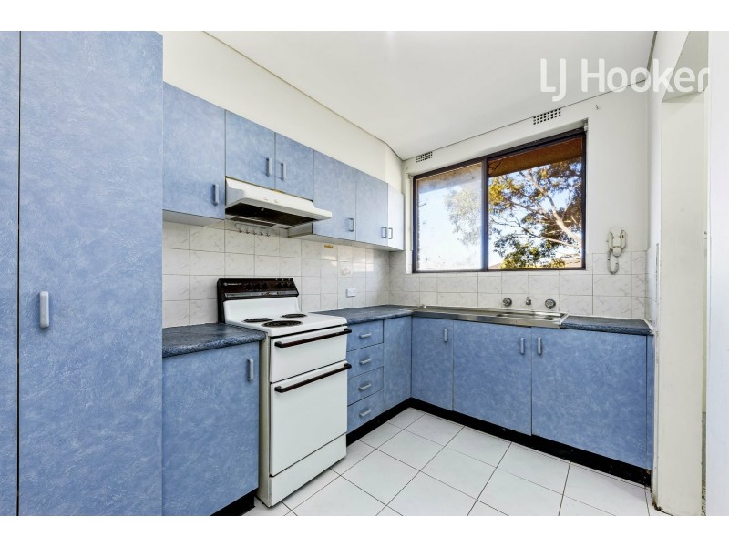 7/100 Broomfield St, Cabramatta NSW 2166