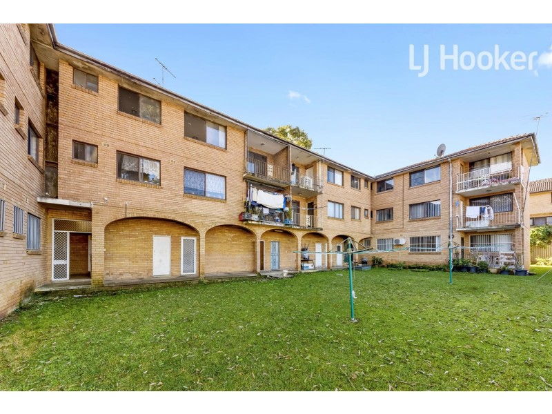 7/100 Broomfield St, Cabramatta NSW 2166