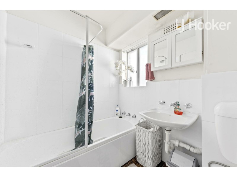 24/12 Goulburn St, Warwick Farm NSW 2170