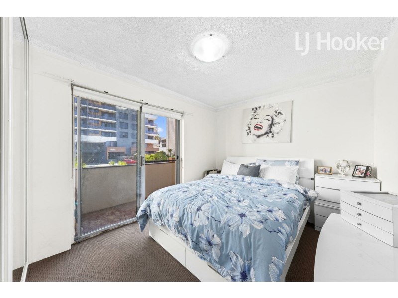 24/12 Goulburn St, Warwick Farm NSW 2170