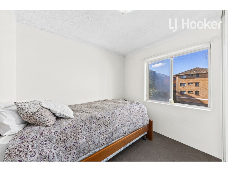 24/12 Goulburn St, Warwick Farm NSW 2170