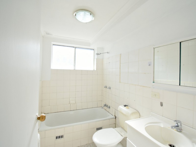 8/75 Cumberland Street, Cabramatta NSW 2166