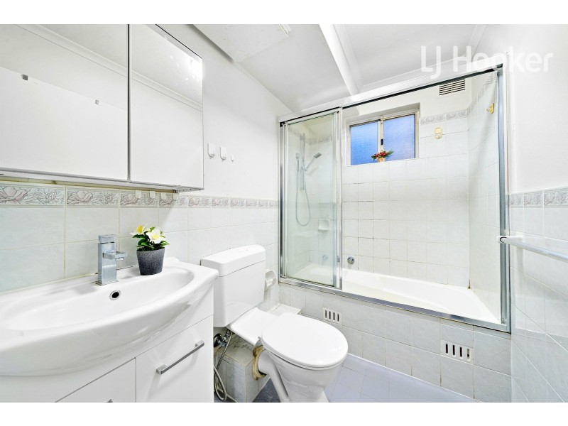 5/60 Speed St, Liverpool NSW 2170