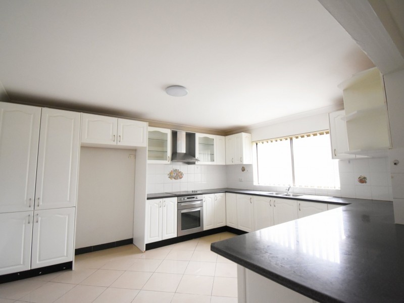 14 Leicester St, Wakeley NSW 2176