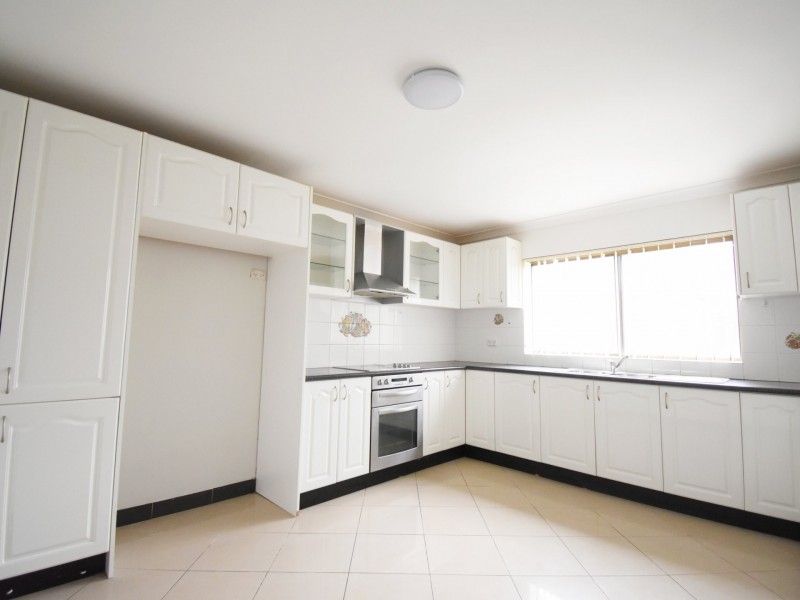 14 Leicester St, Wakeley NSW 2176