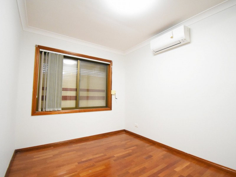 14 Leicester St, Wakeley NSW 2176