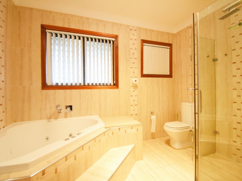 14 Leicester St, Wakeley NSW 2176