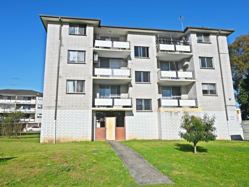 42/118 Longfield St, Cabramatta NSW 2166