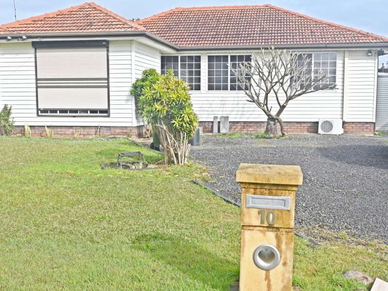 10 Sadleir Ave, Sadleir NSW 2168