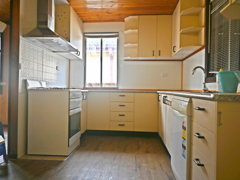 10 Sadleir Ave, Sadleir NSW 2168