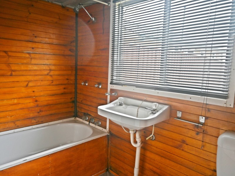 10 Sadleir Ave, Sadleir NSW 2168
