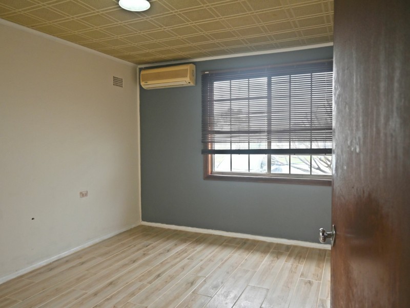10 Sadleir Ave, Sadleir NSW 2168