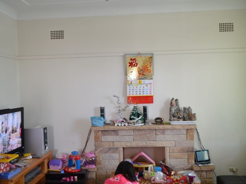 79 Kiora Street, Canley Heights NSW 2166