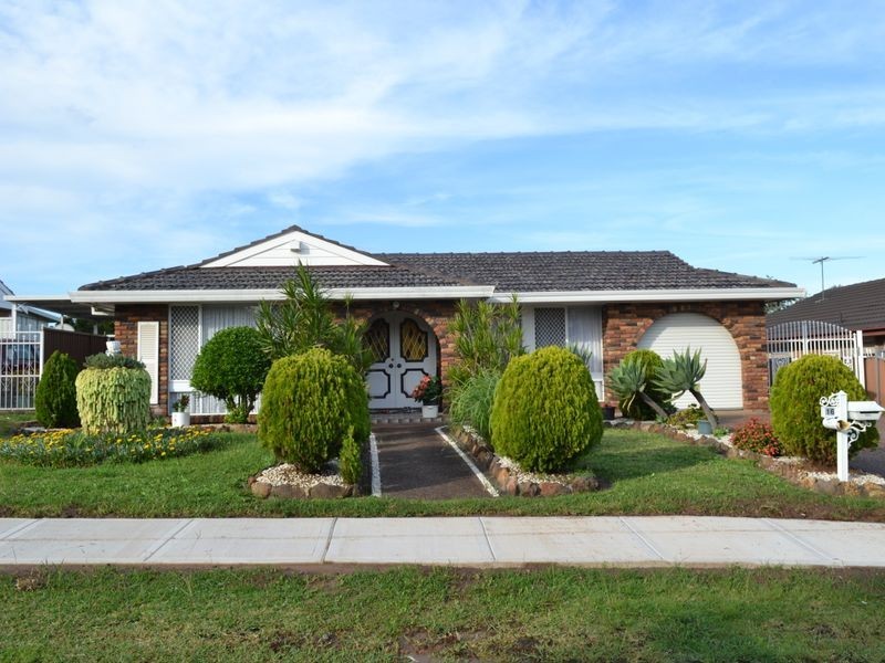 16 Mohawk Crescent, Greenfield Park NSW 2176