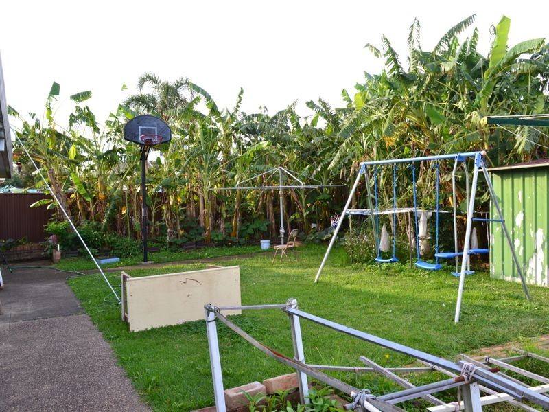 16 Mohawk Crescent, Greenfield Park NSW 2176