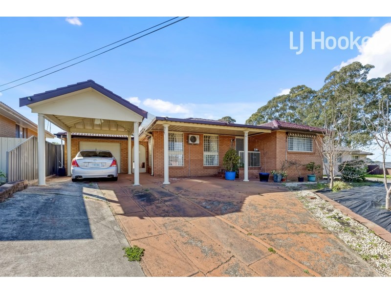 5 Myora Cl, Green Valley NSW 2168