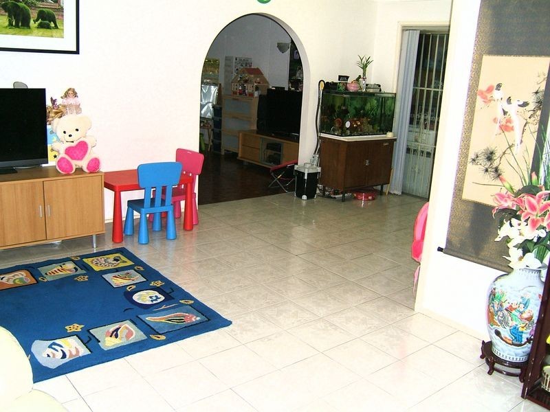 Fairfield West NSW 2165