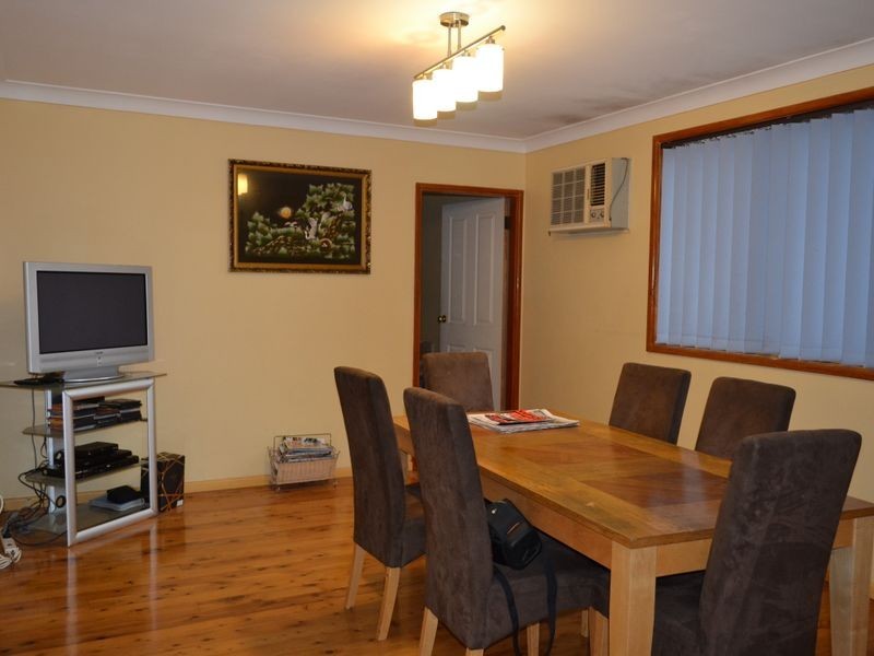 4 Mark Street, Canley Heights NSW 2166