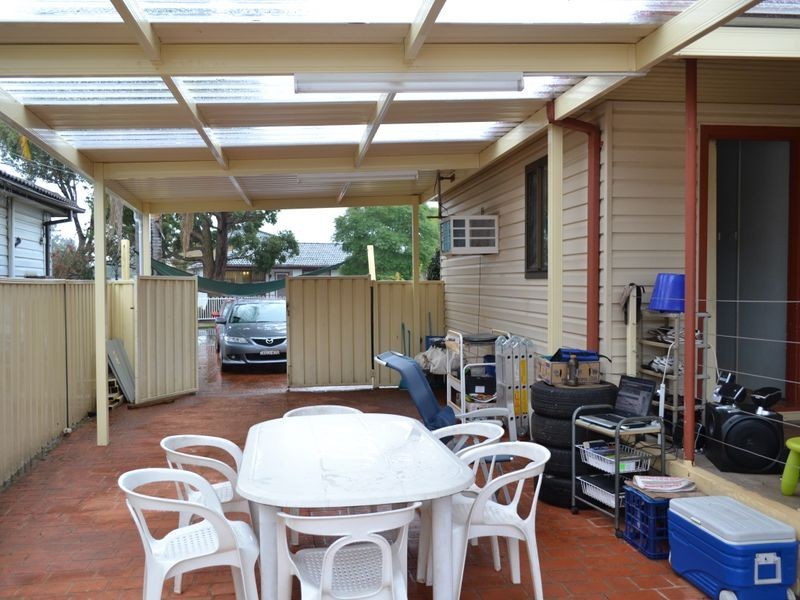 4 Mark Street, Canley Heights NSW 2166