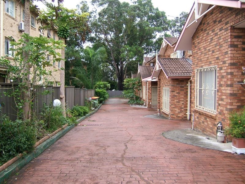 6/7 Gilbert Street, Cabramatta NSW 2166