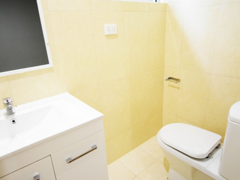 15A Robertson Rd, Chester Hill NSW 2162