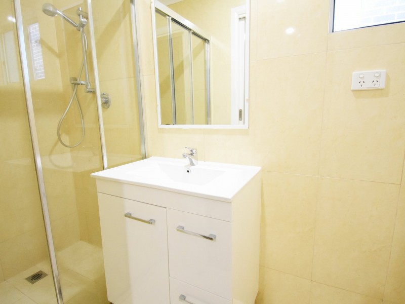 15A Robertson Rd, Chester Hill NSW 2162