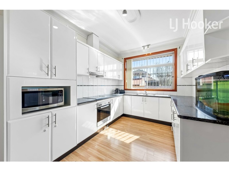 61 Bourke St, Smithfield NSW 2164