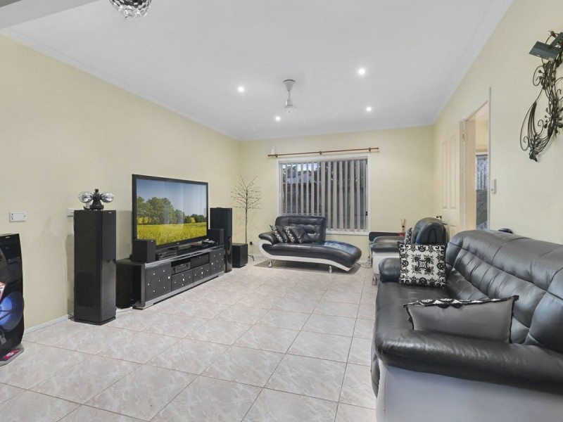 80 Goodrich Rd, Cecil Park NSW 2178