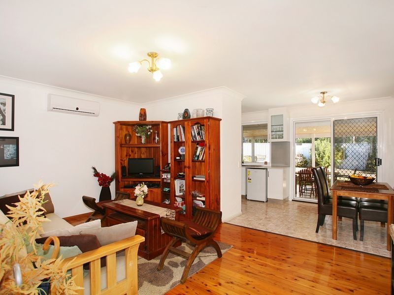 48 Mackillop Crescent, St Helens Park NSW 2560