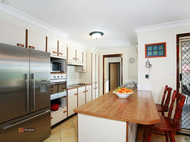 4 Lyrebird Crescent, Green Valley NSW 2168