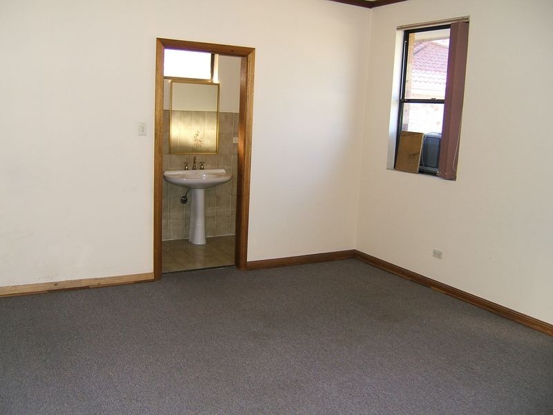 27 St Helens Close, West Hoxton NSW 2171