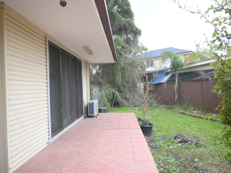 2 Little Ada St, Canley Vale NSW 2166