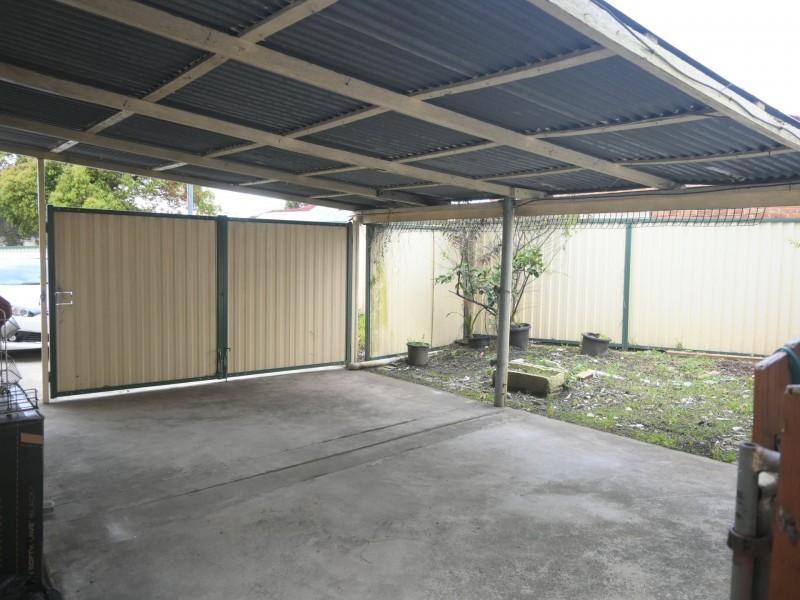 2 Little Ada St, Canley Vale NSW 2166