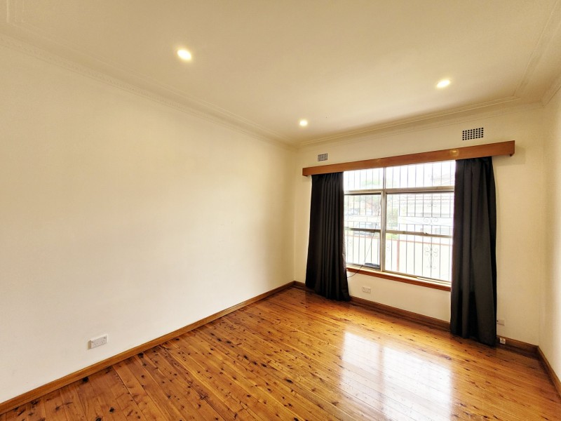 104 Broomfield St, Cabramatta NSW 2166